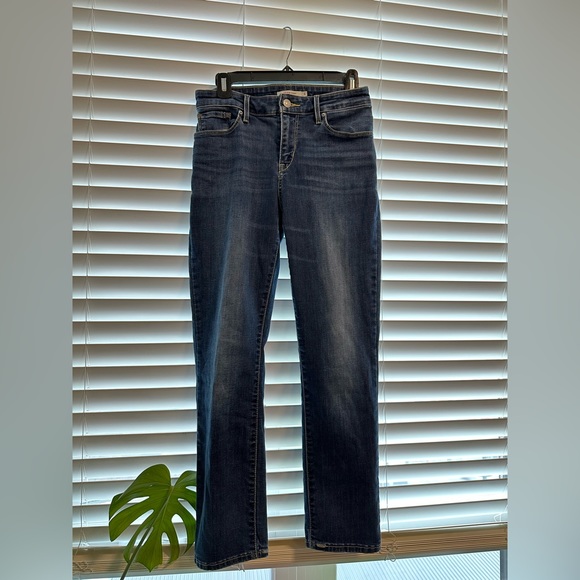 Levi’s Mid Rise Skinny Jeans - Picture 2 of 11